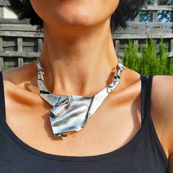 BRUTALIST Asymmetrical Necklace, Antique Silver Statement Chunky Bib Necklace - Picture 4 of 4